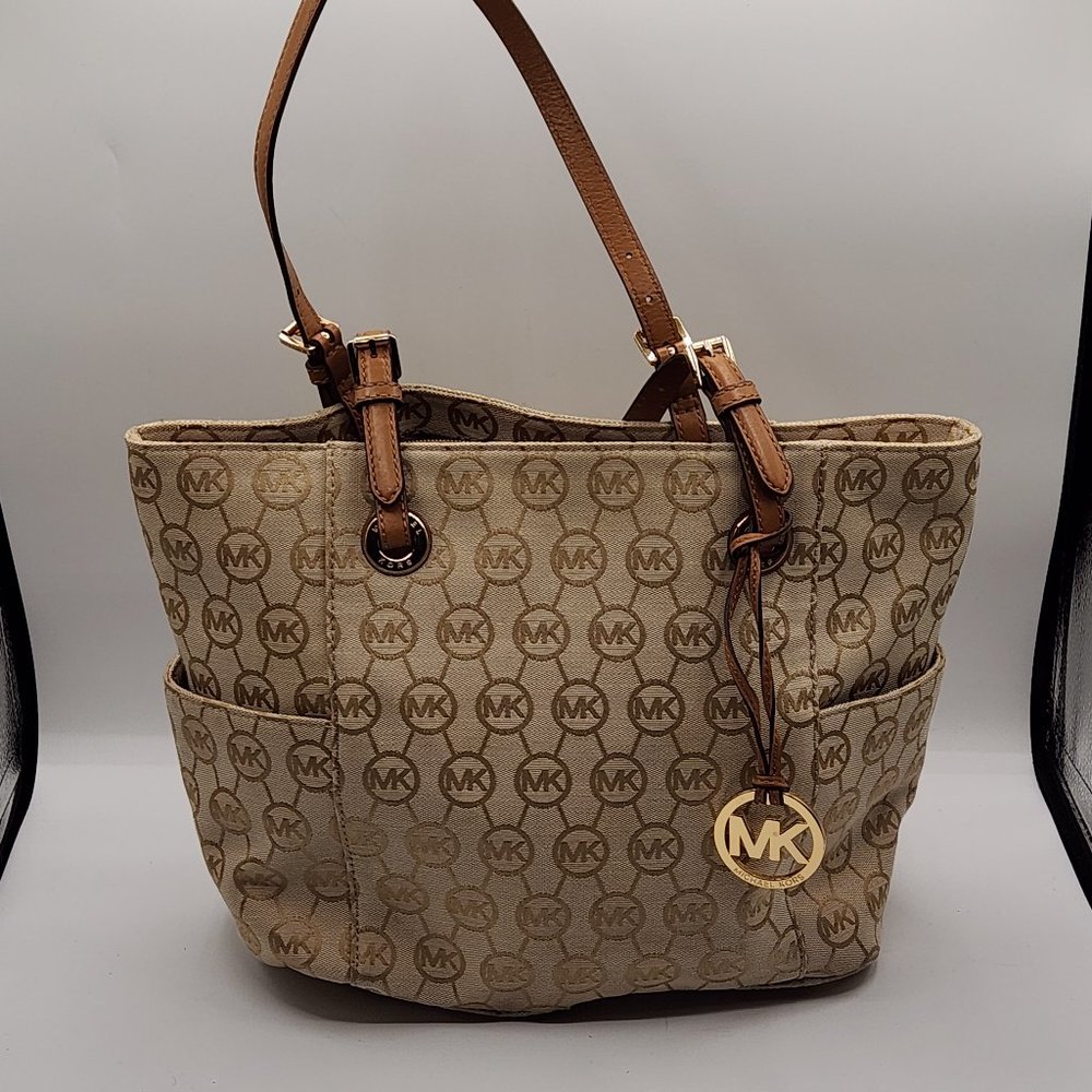 .Michael Kors Classic Logo Tote